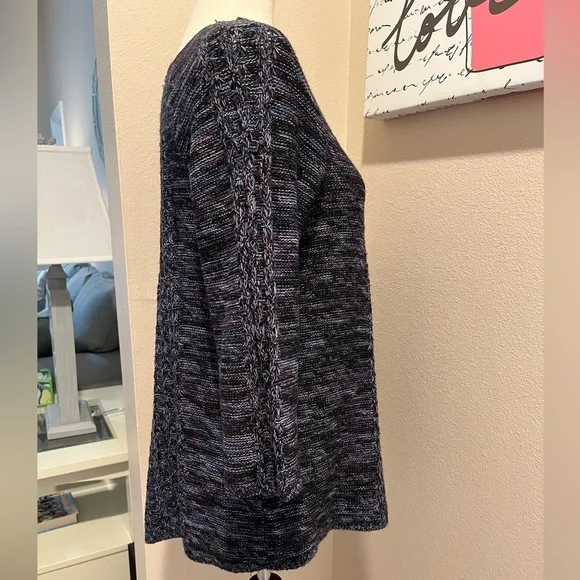 Studio Works 3/4 Sleeve V-Neck Sweater. - Picture 4 of 11